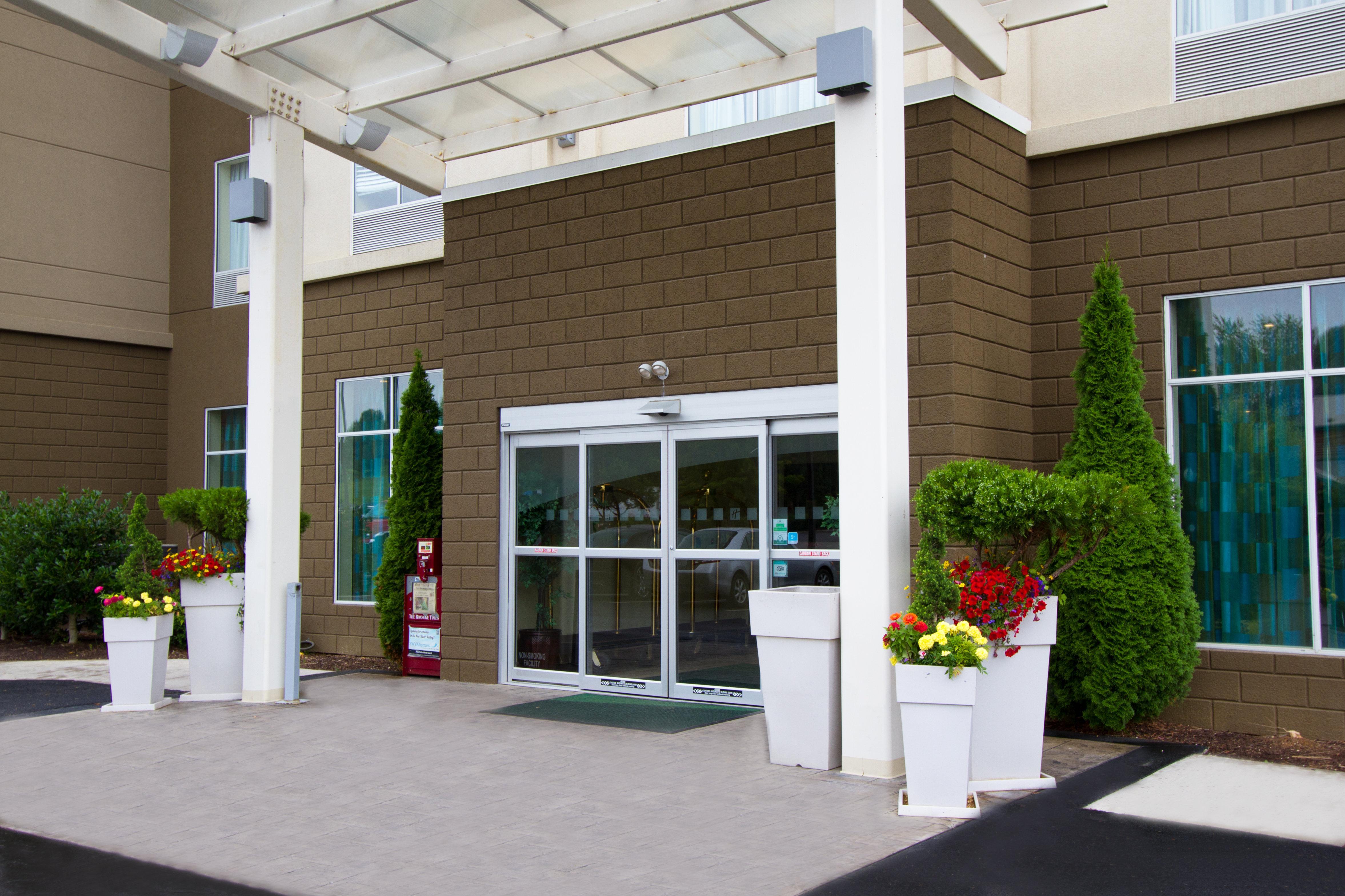 Holiday Inn Christiansburg Blacksburg By Ihg Екстер'єр фото